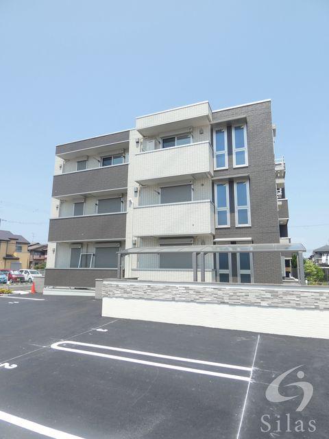 ファミーユ深井