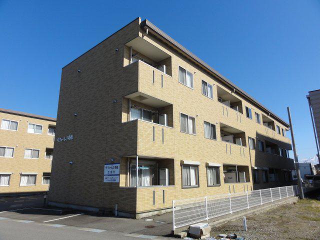 ラフォーレ1号館