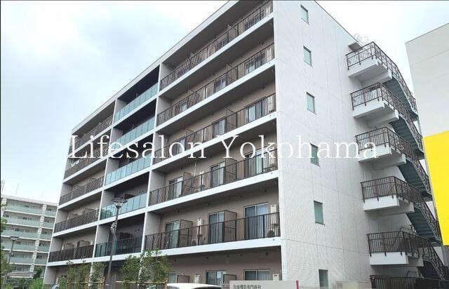 LOC S YOKOHAMA BAYSIDE