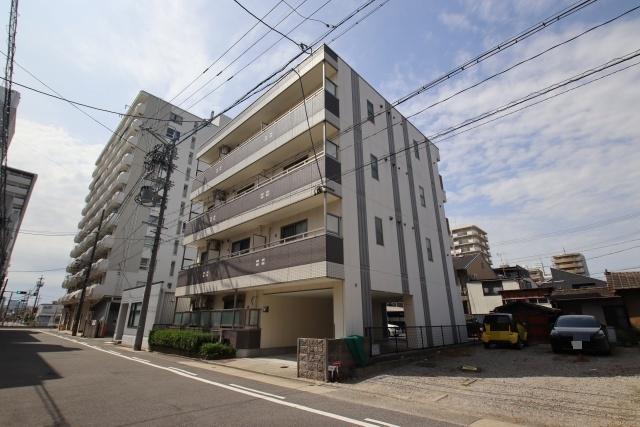 ホワイトキューブ