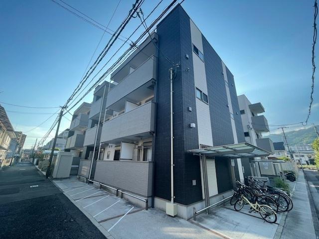 シンビ高須駅前II