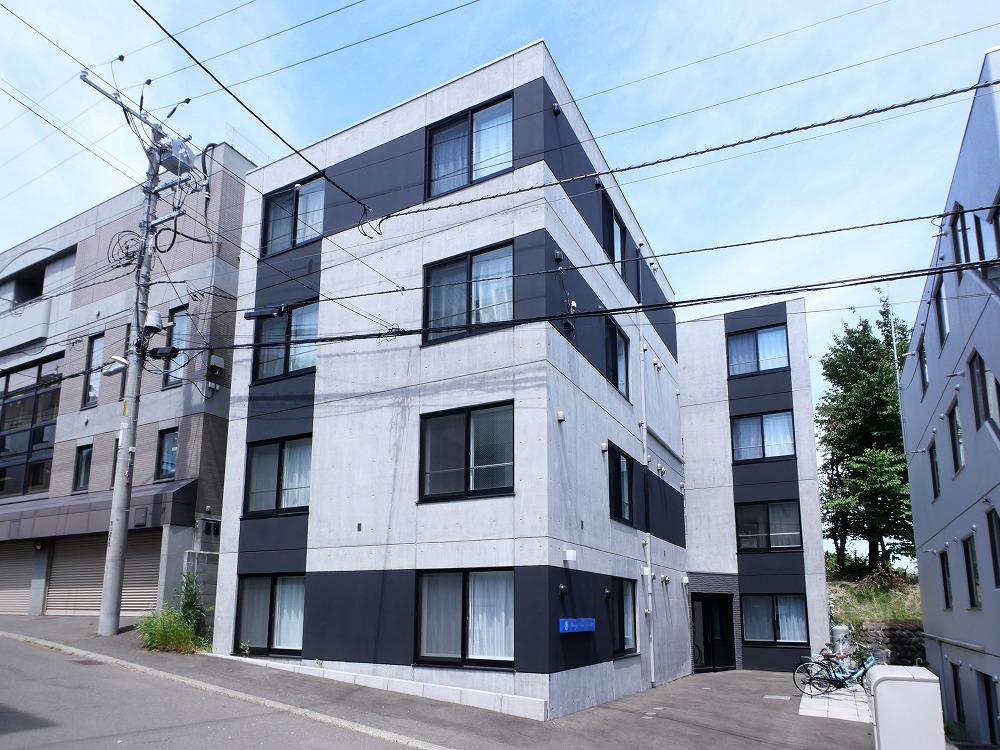 メニーズコート南郷13ST