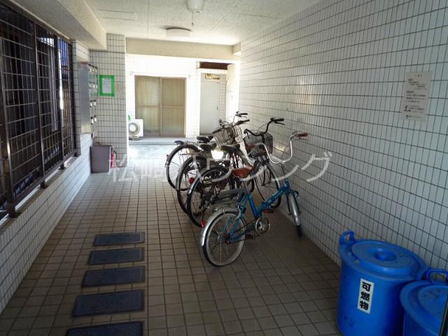 興和ハイツ