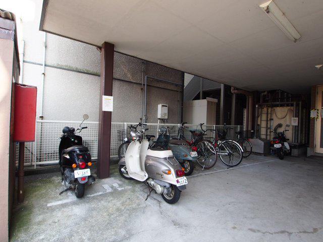 ラコート滝谷B