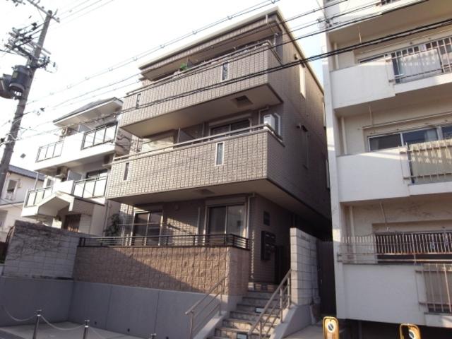 ラクエスタ岡本