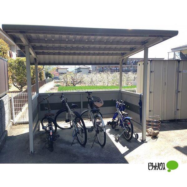 クレセール越野A棟