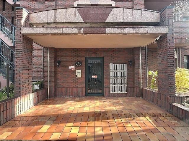 ANGEL COURT