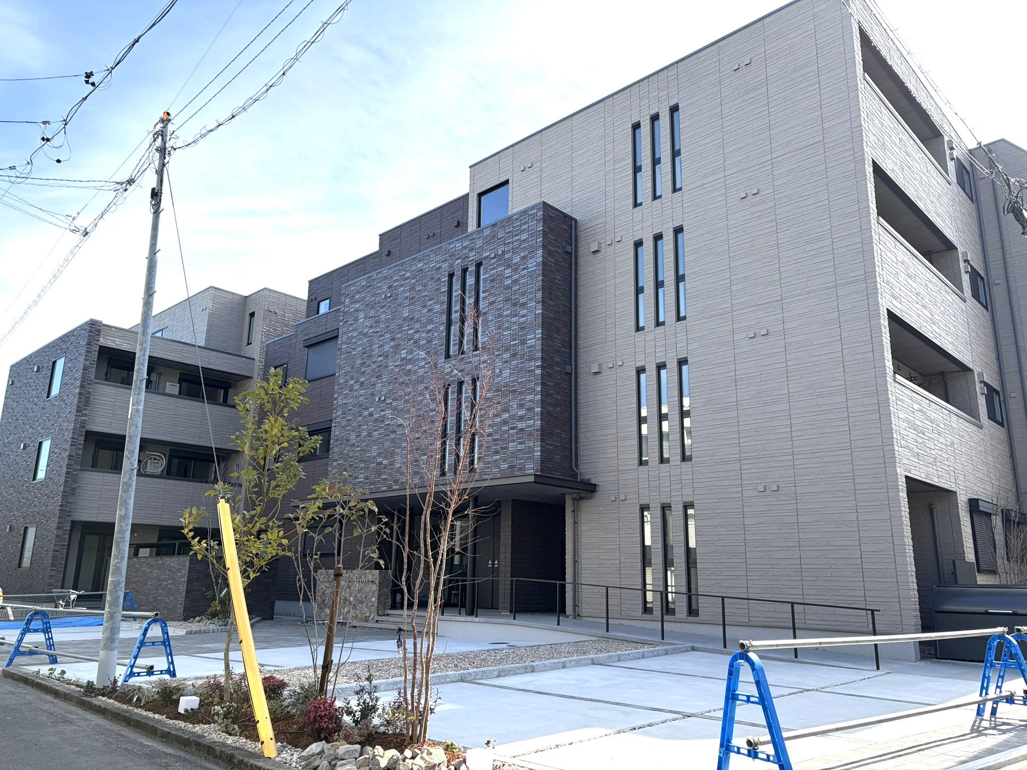 AVANCE東草深ウエスト