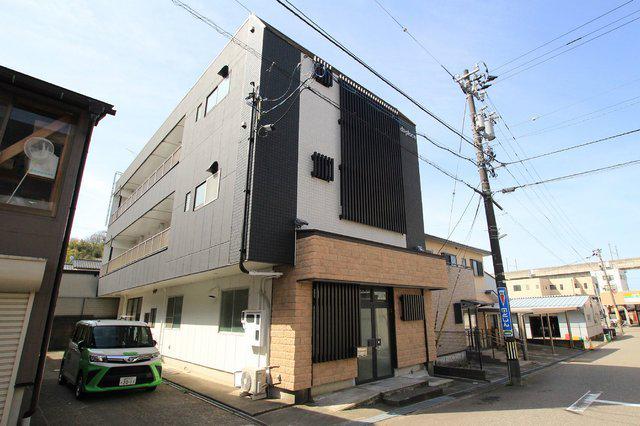 D-IIIプレイス