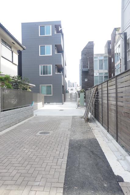 THE TERRACE YOTSUYA