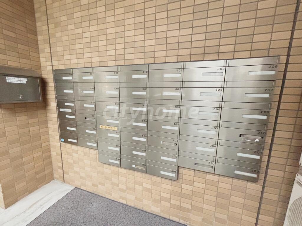 せかんどゆーす西口