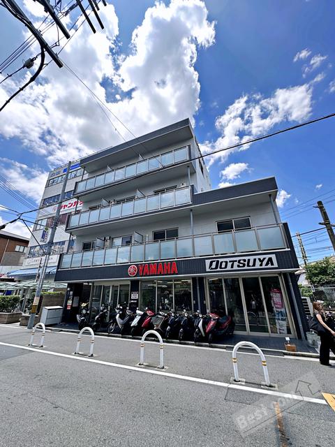 イースト ONE