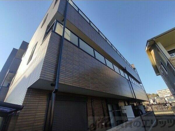 アンプルール フェール 江坂