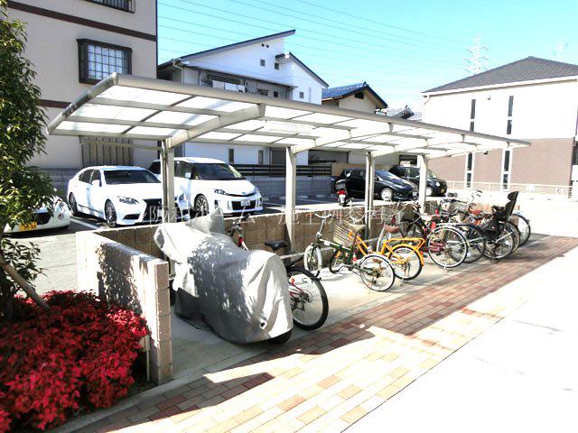 ファミーユ長池B