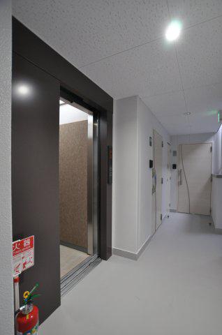 グランパシフィック芦原橋駅前