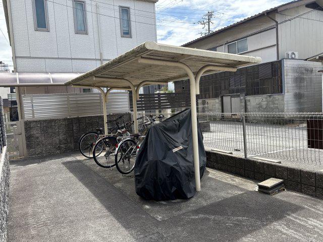 アルファ・アネックス