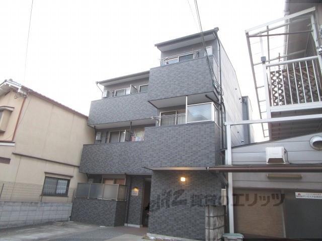 フラッティ龍大前