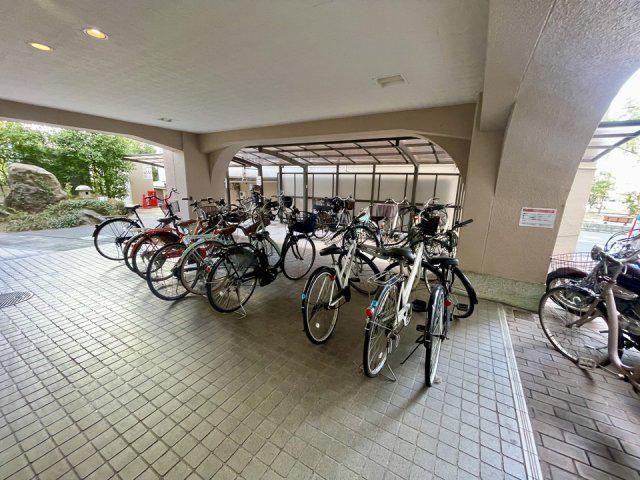 秀和ハイツB棟