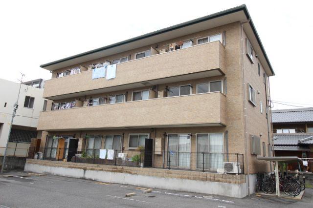 フォブール西市