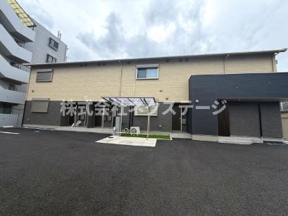 SUNNY COURT L