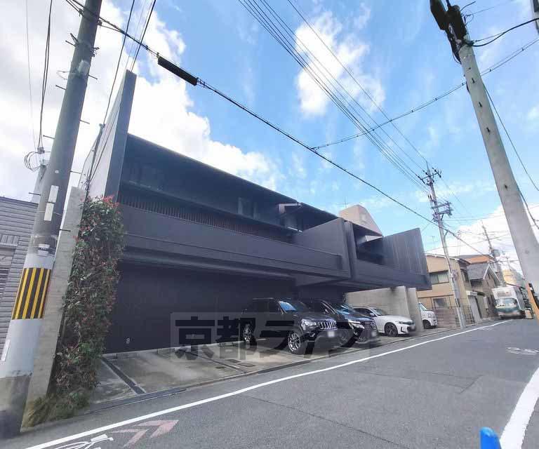 BOULOGNE府庁前
