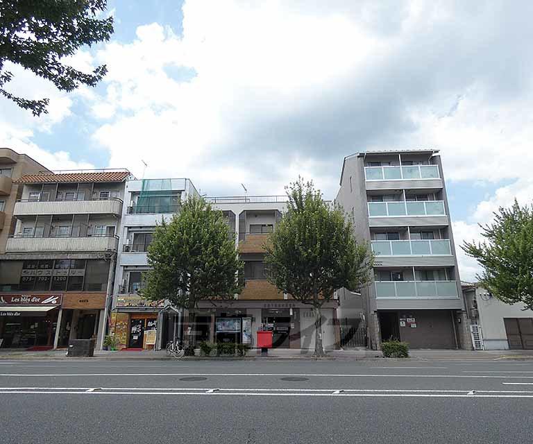ヴィラ島本