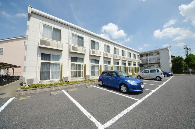 レオパレスパインズ