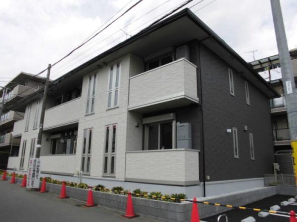 AGUSTA初石