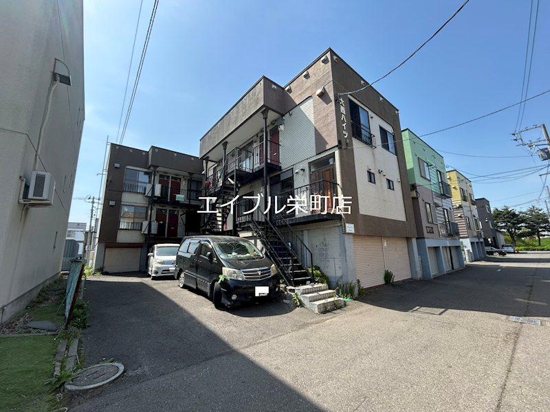 メニーズコート創成北