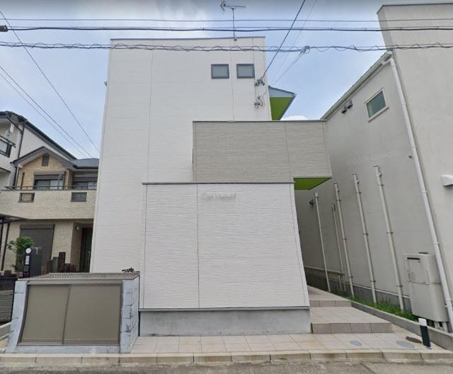 イーストクレッセント