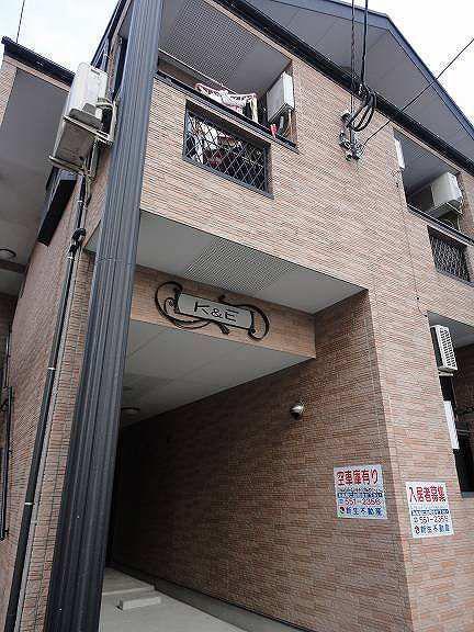 地下鉄七隈線 渡辺通駅 徒歩7分 2階建 築23年