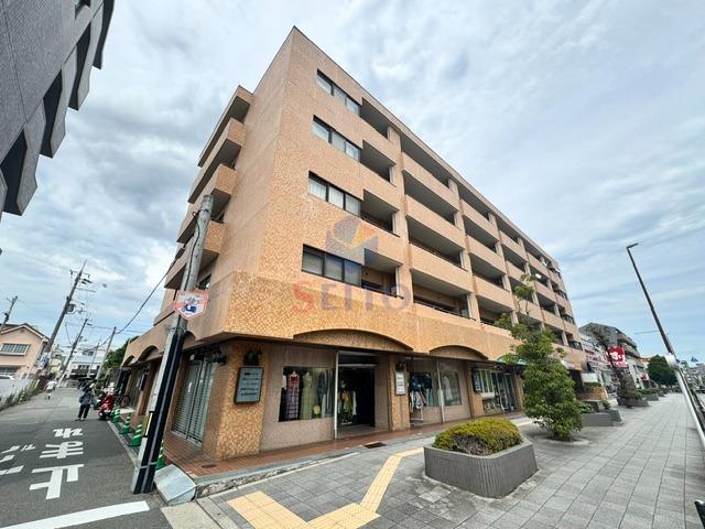ファミール曽根
