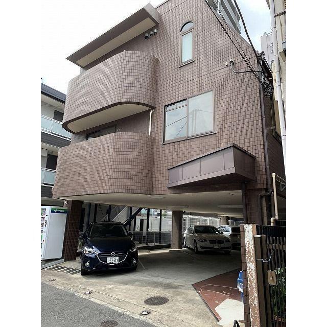 グランドパレス本蓮沼駅前