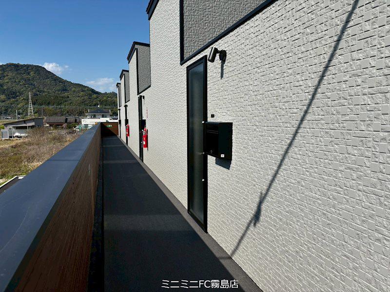 YOUNEXT GARAGE