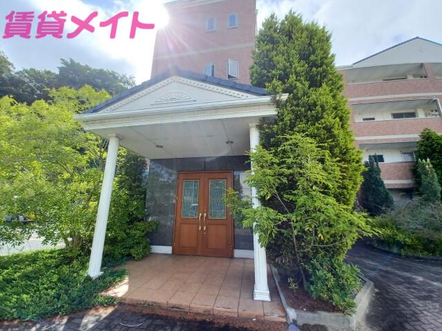GRAND HILL21