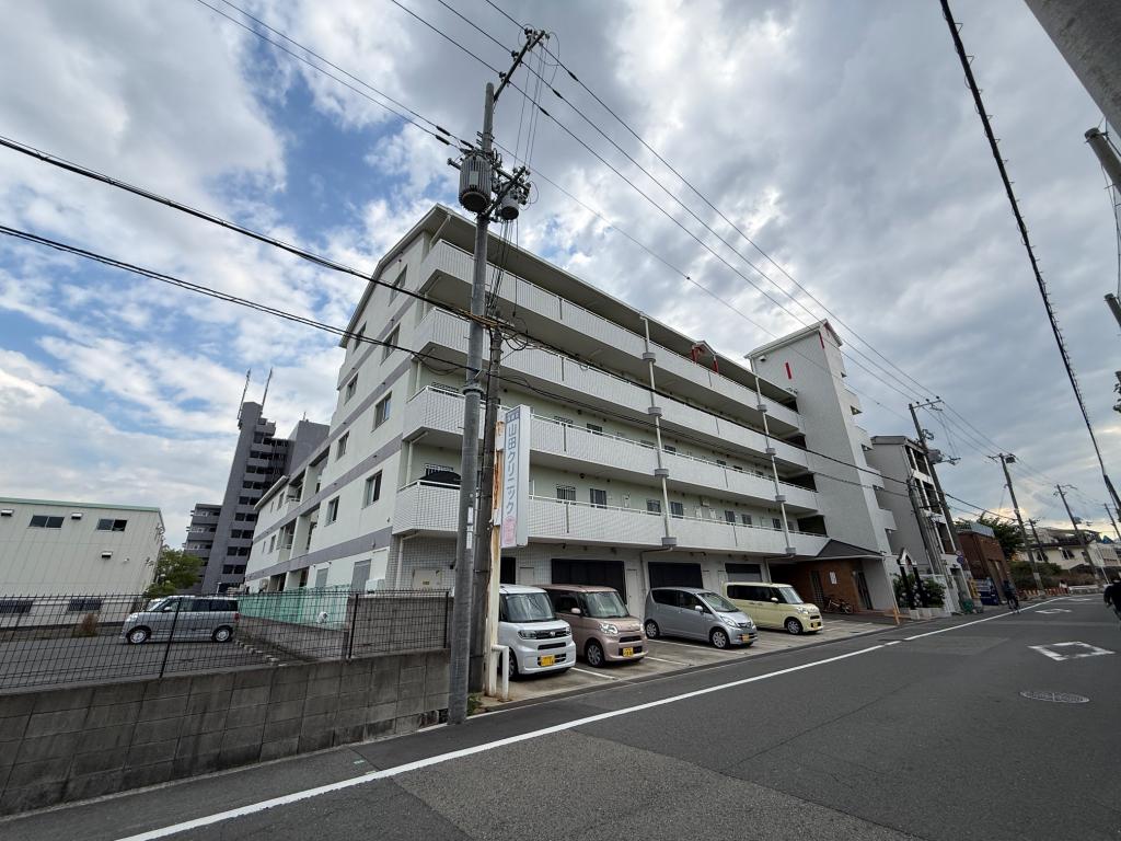 クレール西町北館