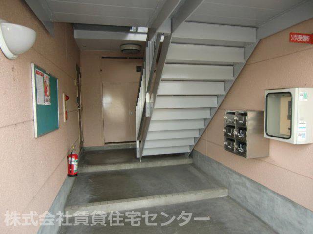 ＪＲ阪和線 紀伊駅 徒歩8分 3階建 築32年