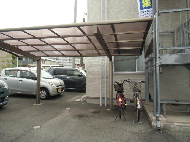 山地アパート