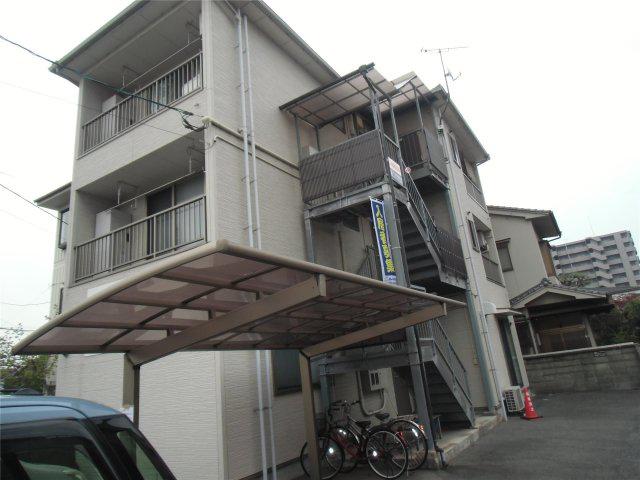 山地アパート