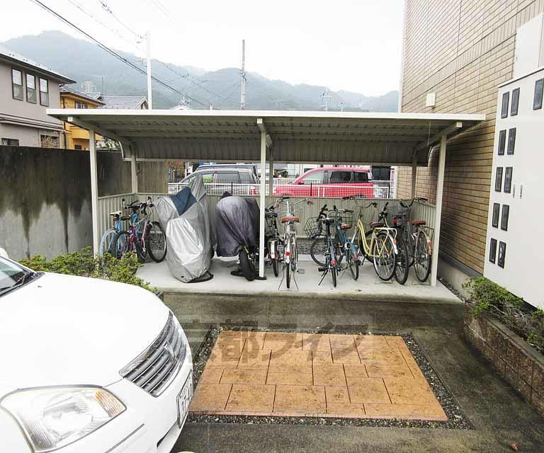 レストヴィラージュ A棟