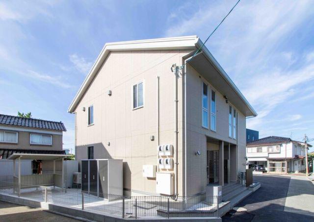 ロイヤルウエスト若宮