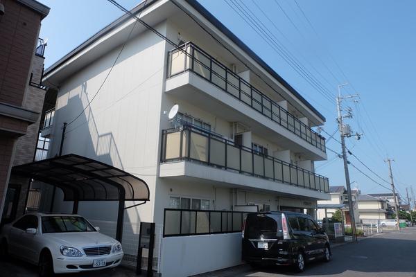イワタハイツ