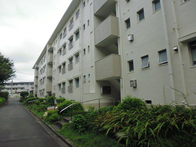 青葉台団地12号棟