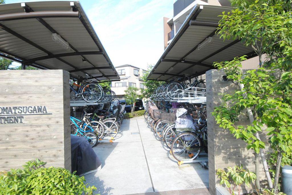 HIGASHIKOMATSUGAWA APARTMENT
