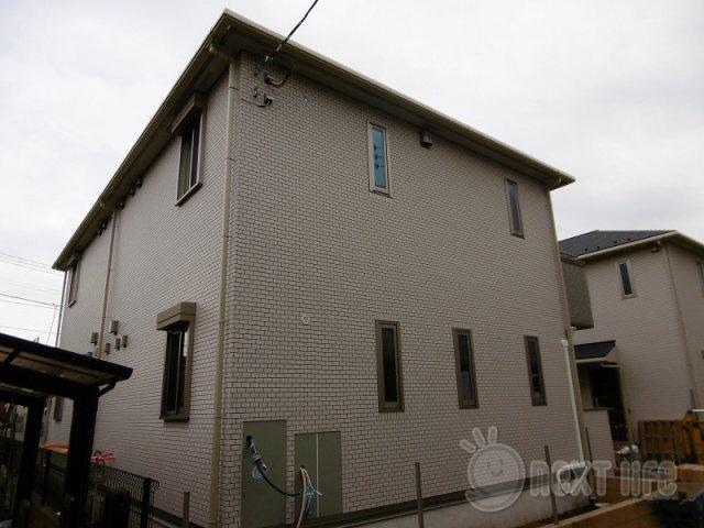 ルーエ A棟