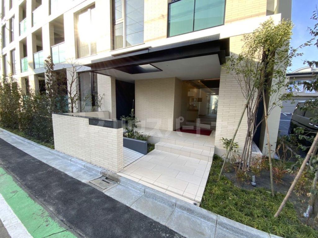 PARK SIDE VILLA