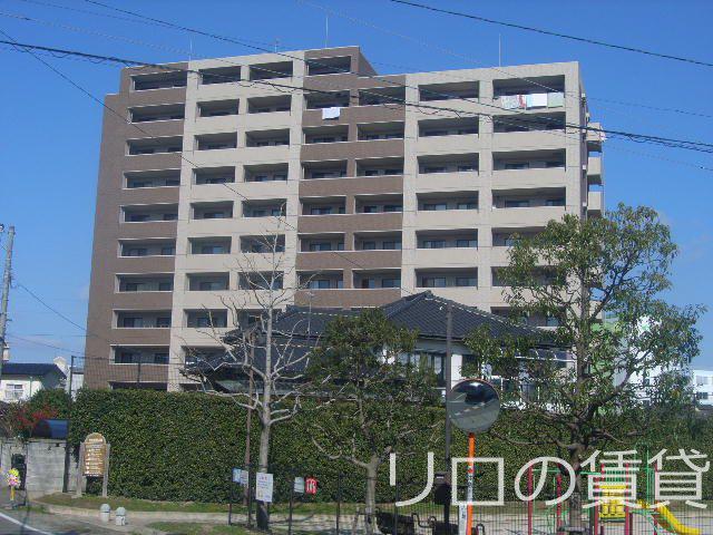 イースト フルハウス