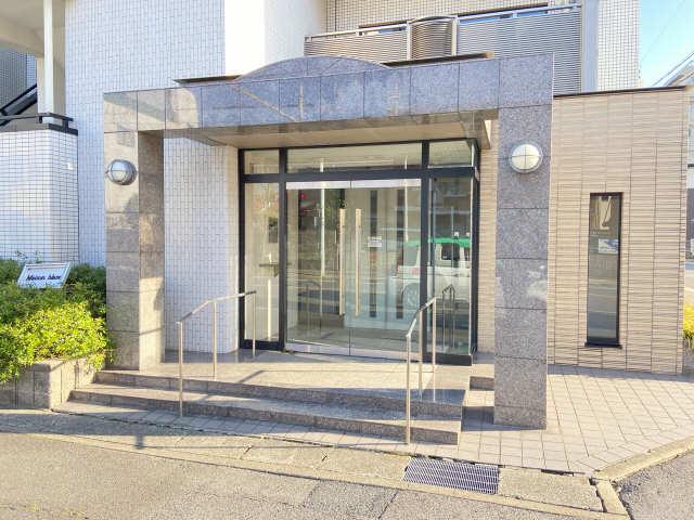 メゾンブラン