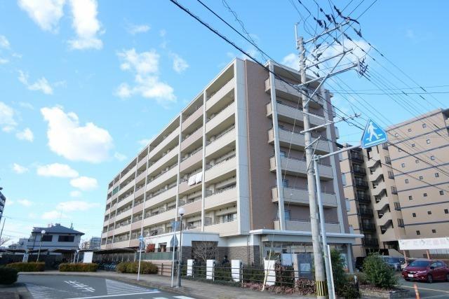 グランドアストレイア