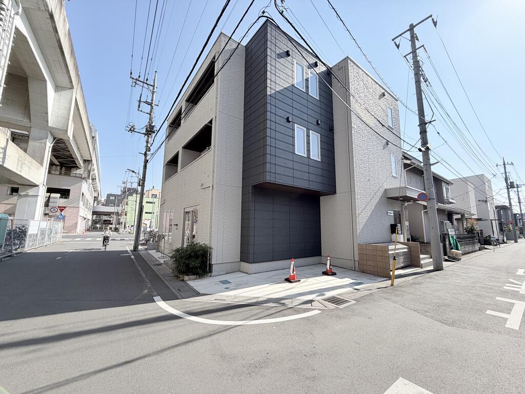 THE APARMENT ACE 2